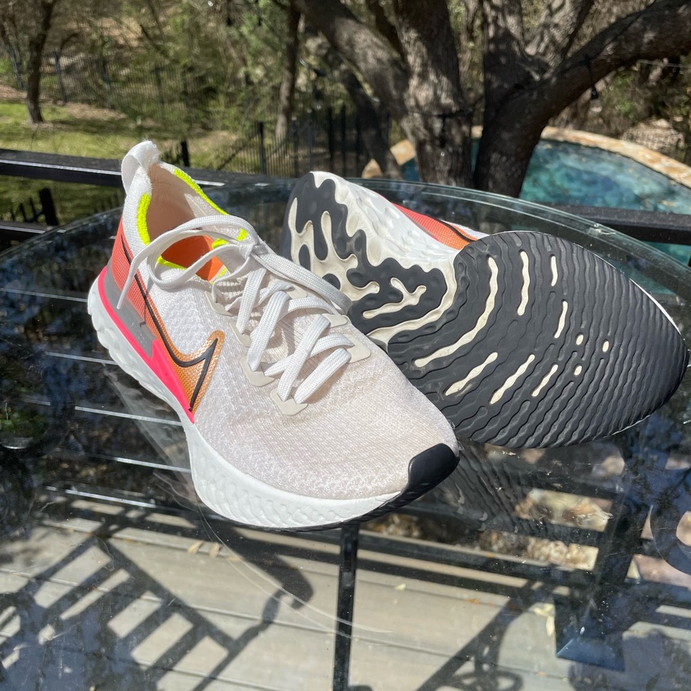 Nike React Infinity Run flyknit tennis shoes